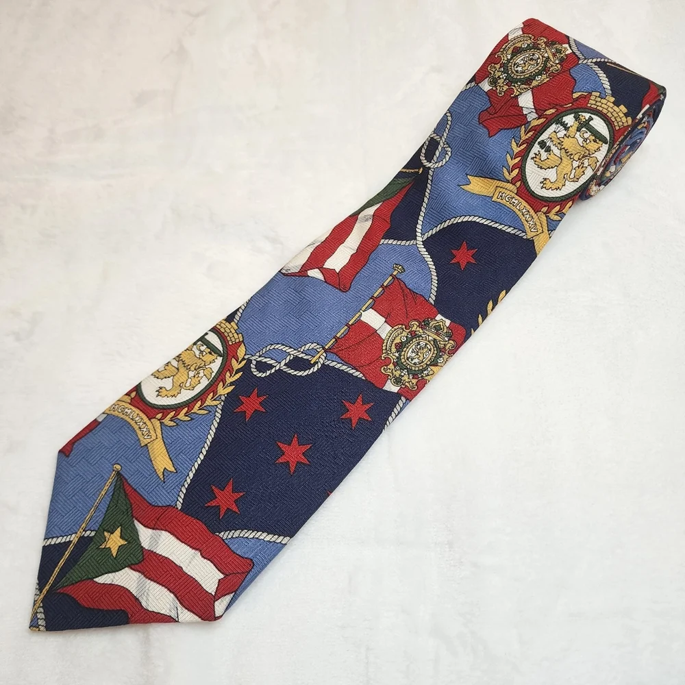 Vintage Tommy‎ Hilfiger Mens Tie 100% Silk Flag and Crest Pattern EUC